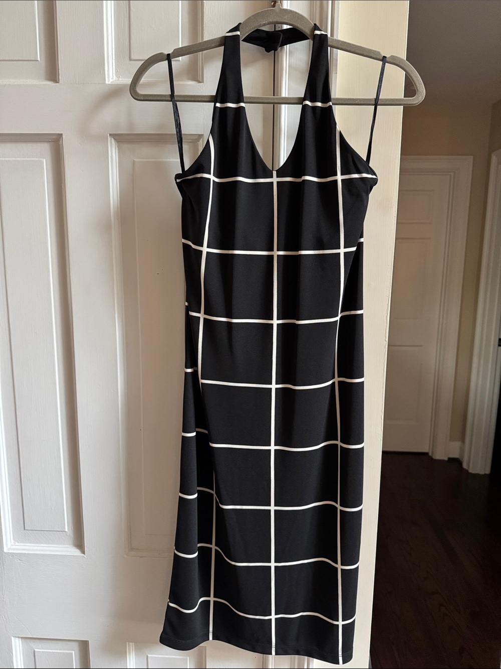 NWT Nina Leonard dress black & white windowpane halter dress. Polyester. Small.